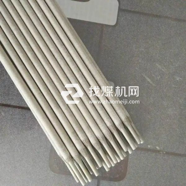 推薦使用專用焊接耐磨焊條，如TH945焊接耐磨板焊條 免預(yù)熱焊接